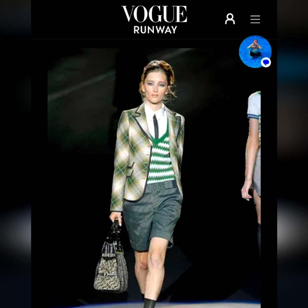 🟢1/2 OFF Gwen Stefani Vogue Plaid Blazer - Green and Tan - Picture 2 of 7